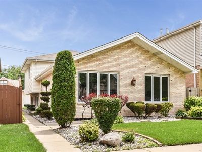 10637 S Whipple St, Chicago, IL, 60655
