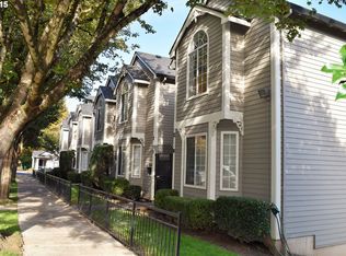 3812 SW Kelly Ave APT 2, Portland, OR 97239