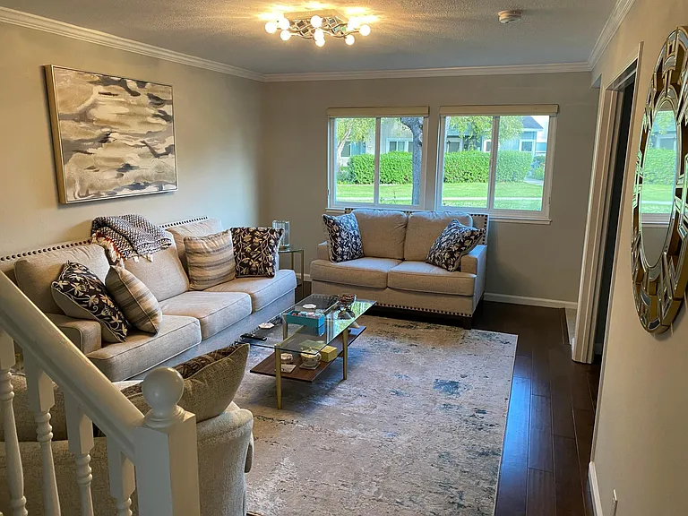 1024 Condor Ln — Photo 3
