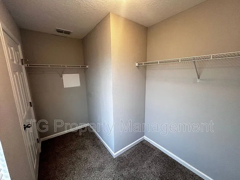 5229 Walkers Ridge Dr — Photo 18