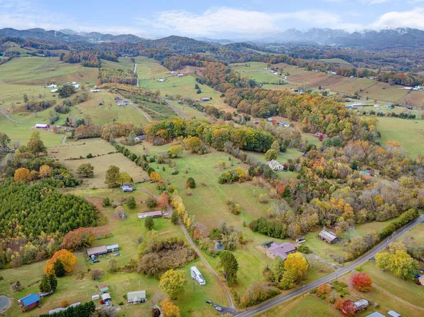 1566 Mill Creek Rd, Fall Branch, TN 37656