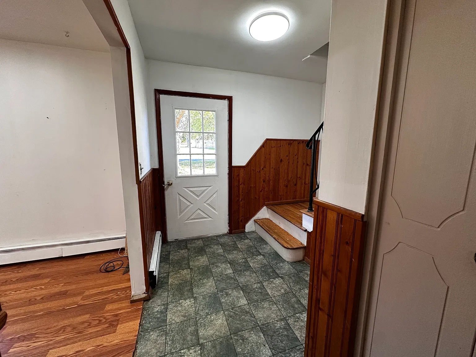4 Arthur Rd — Photo 2