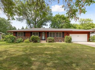2505 Cedar Ave, White Bear Lake, MN 55110
