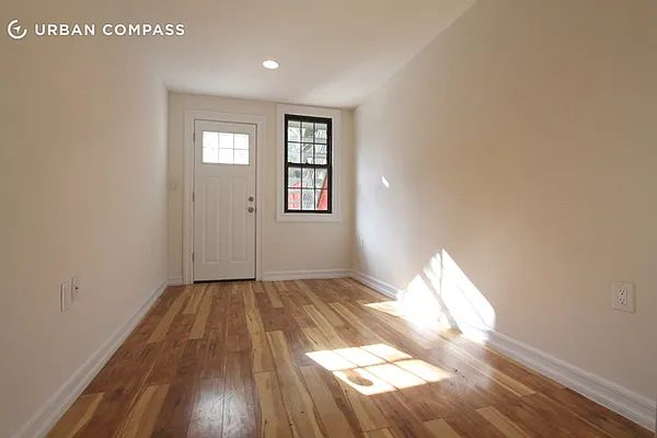 Rented by Compass | media 14