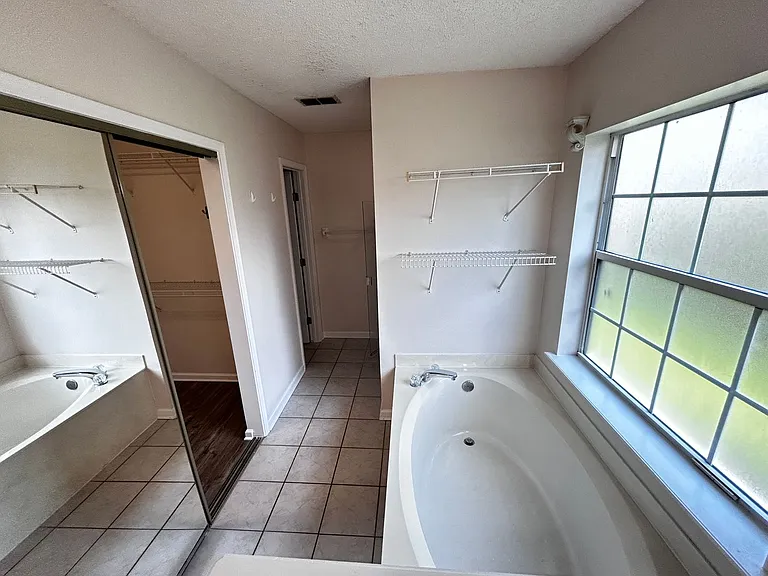 1449 Blue Heron Ln E — Photo 26