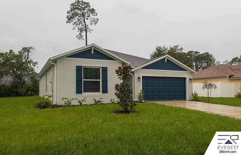 3 bed, 2.0 bath, 2110 sqft, $2,200 — Photo 3