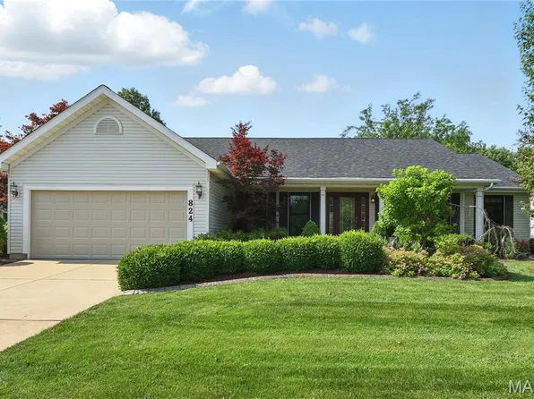 824 Autumn Grove Dr, O'Fallon, MO 63366