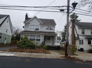 45-20 Westminster Rd, Great Neck, NY 11020