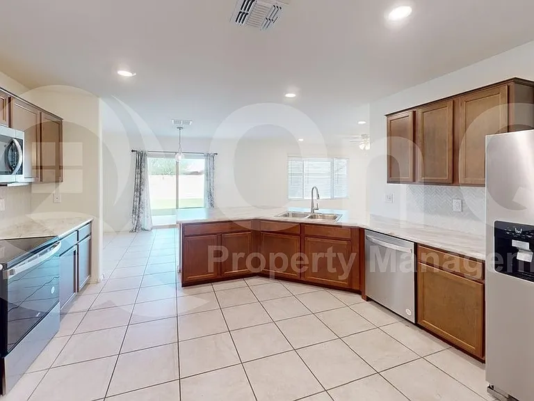 8811 E Stone Meadow Cir — Photo 8