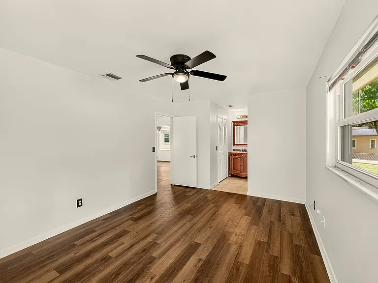 303 Saint Augustine Ave — Photo 24