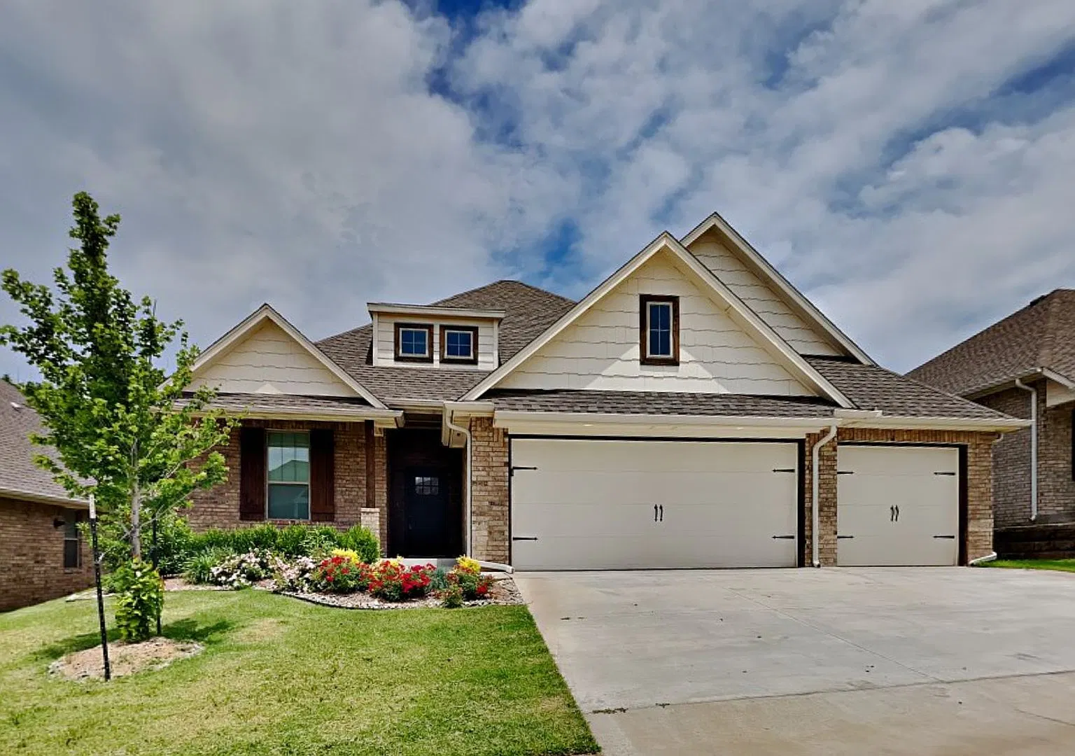 Very Nice 4 bedroom 3 bath home in Edmond schools — Photo 1
