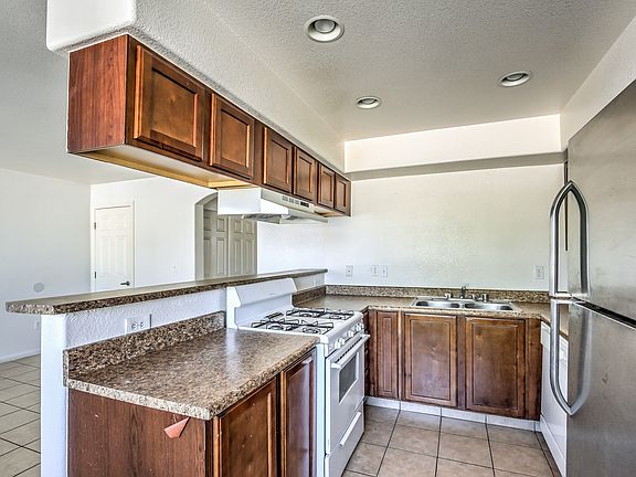 5th image of 3131 N Walnut Rd APT C