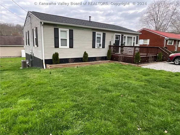 5319 Alpine Dr, Charleston, WV 25313