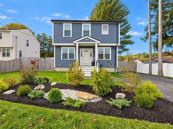 188 Smithfield Rd, North Providence, RI 02904