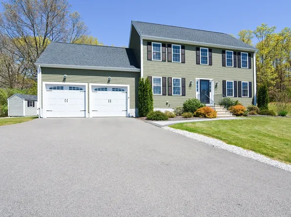 15 Sycamore Ln, Blackstone, MA 01504