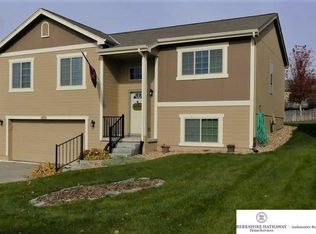 16922 Tibbles St, Omaha, NE 68116