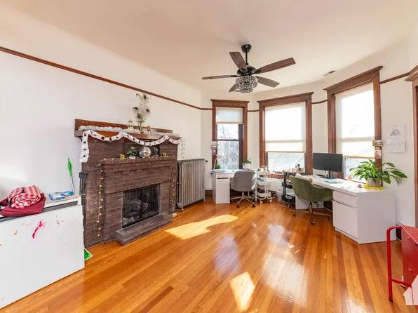 842 W Waveland Ave #3, Chicago, IL 60613