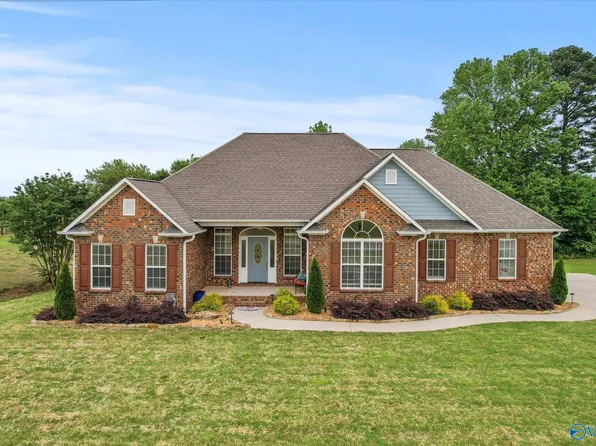 269 Payton Ln, Grant, AL 35747