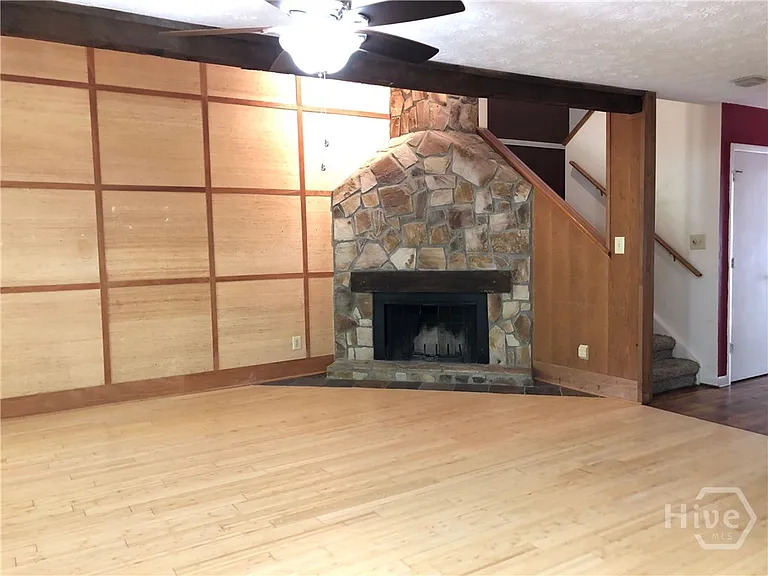 174 Woodstone Dr — Photo 3