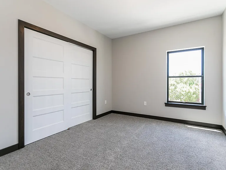 1420 1st Ave NE #301 — Photo 9