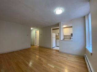 1 Anderson Pl #3, Boston, MA 02114