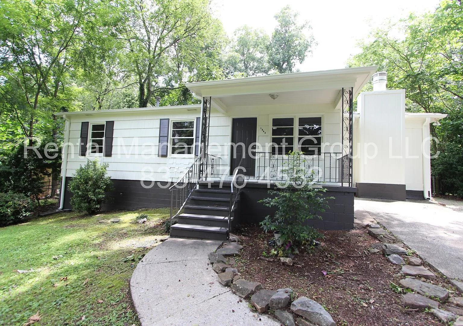 New On The Market!! Will not last long at this price. Better Hurry!! — Photo 1
