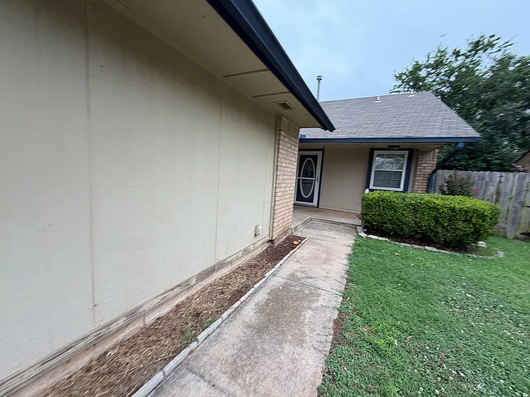 12316 SW 14th St — Photo 38
