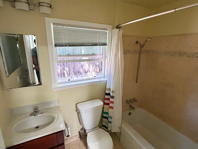 2428 Walnut Blvd — Photo 12