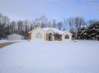 2534 Serenity Ln, Uniontown, OH 44685