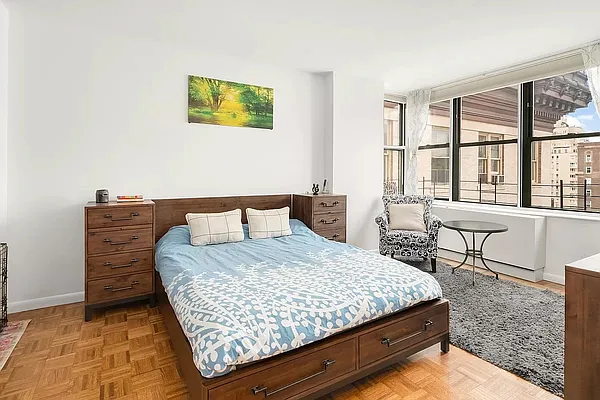 Rented by Douglas Elliman | media 14