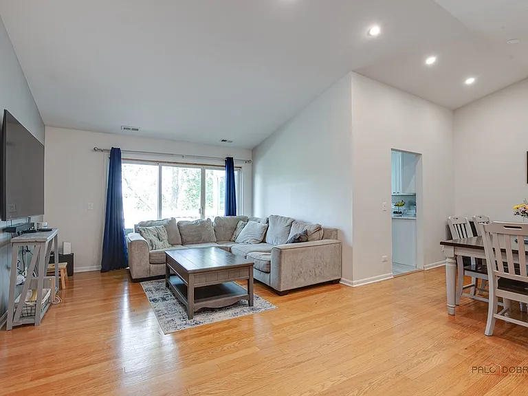 1254 Streamwood Ln #1254 — Photo 9