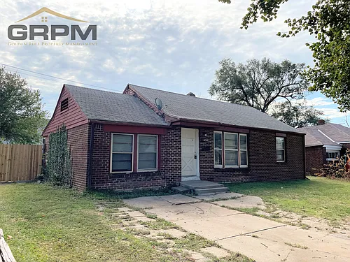 1434 N Belmont Ave Photo 1