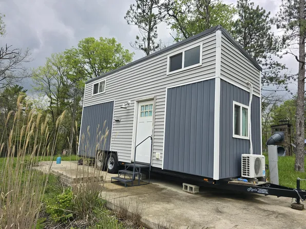6499 Co Rd 10, Zanesfield, OH 43360