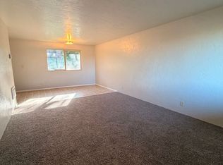 1005 Prescott Ln, Springfield, OR 97477