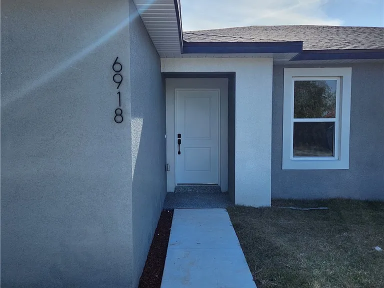 6918 Dickinson Dr — Photo 2