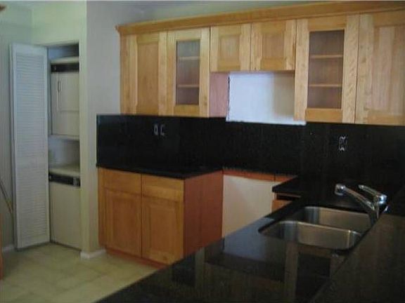 4th image of 1915 Brickell Ave #905C