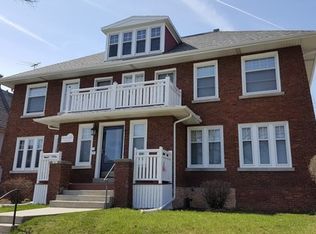 1821 N 47th St APT 2, Milwaukee, WI 53208