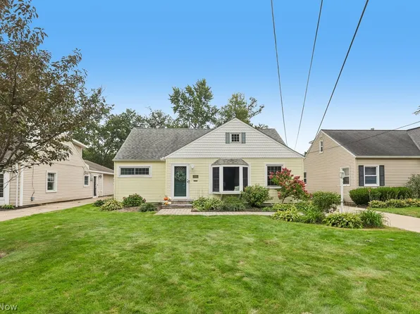 26815 E Oviatt Rd, Bay Village, OH 44140
