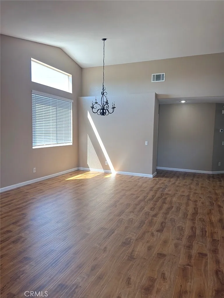 4 bed, 3.5 bath, 2562 sqft, $3,495 — Photo 2