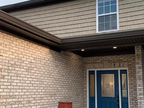 2nd image of 8675 Pebble Creek Dr
