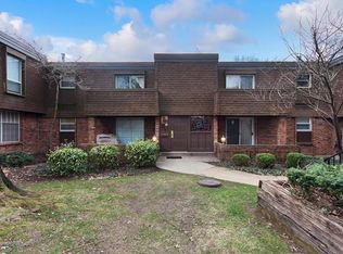 13579 Coliseum Dr APT D, Chesterfield, MO 63017