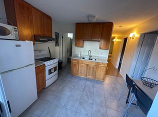 3683 Scales Pl, Vancouver, BC V5R5Z9