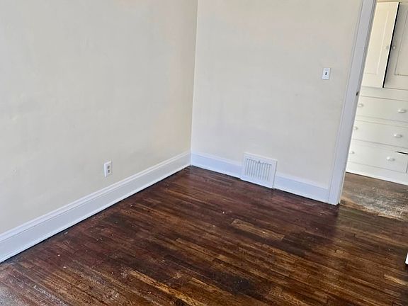 4th image of 1404 Eastwood Ave #2