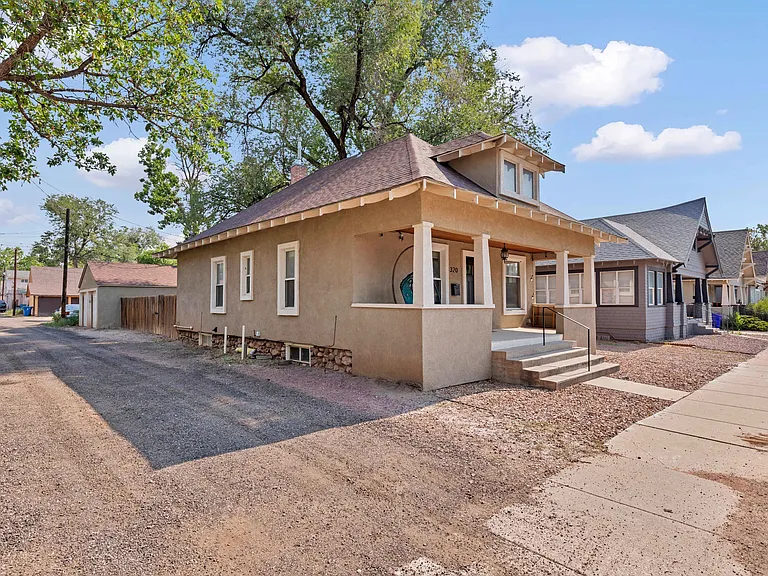 320 E Uintah St — Photo 35