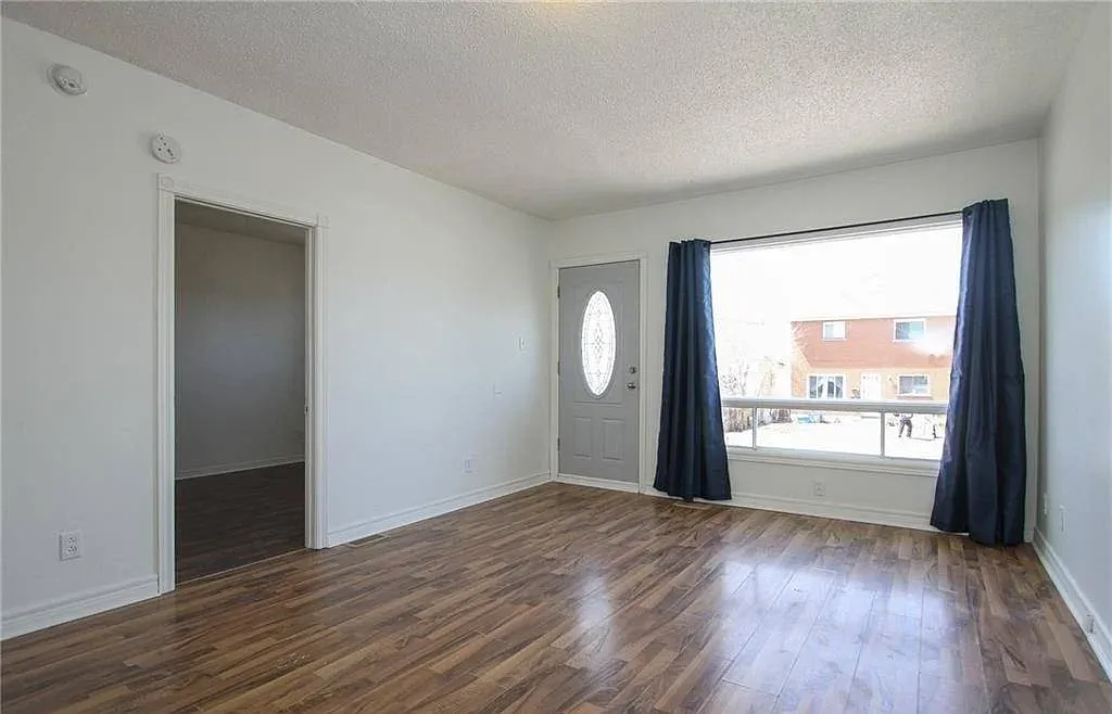 366 Bessie Avenue Greater Sudbury — Photo 2