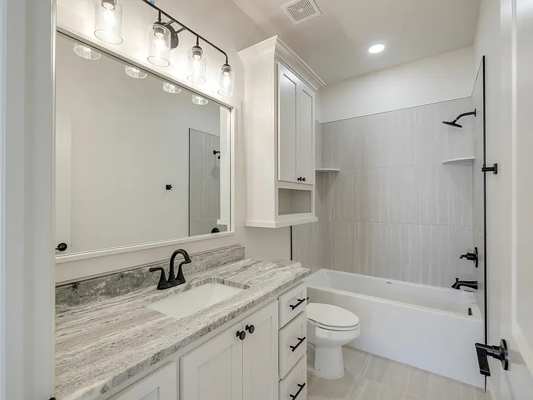 18434 Sweetwater Ln — Photo 23