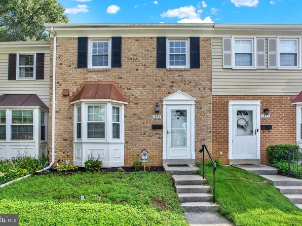 1853 Foxdale Ct, Crofton, MD 21114