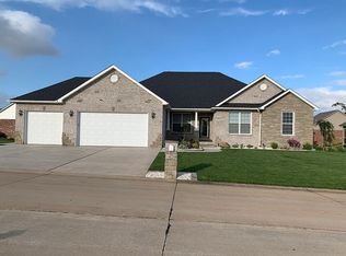 1620 Ontario Dr, Waterloo, IL 62298