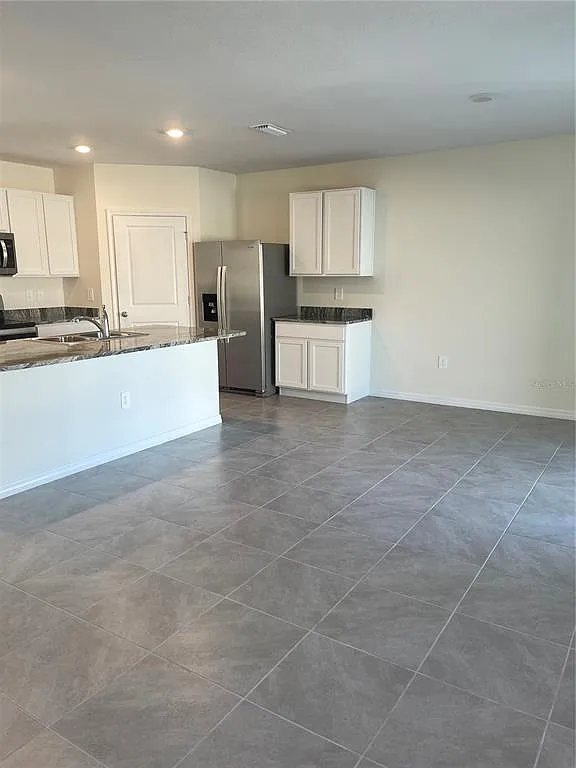 4 bed, 1839 sqft, $2,800 — Photo 4