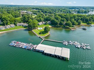 7425 Mariner Cove Dr, Cornelius, NC 28031